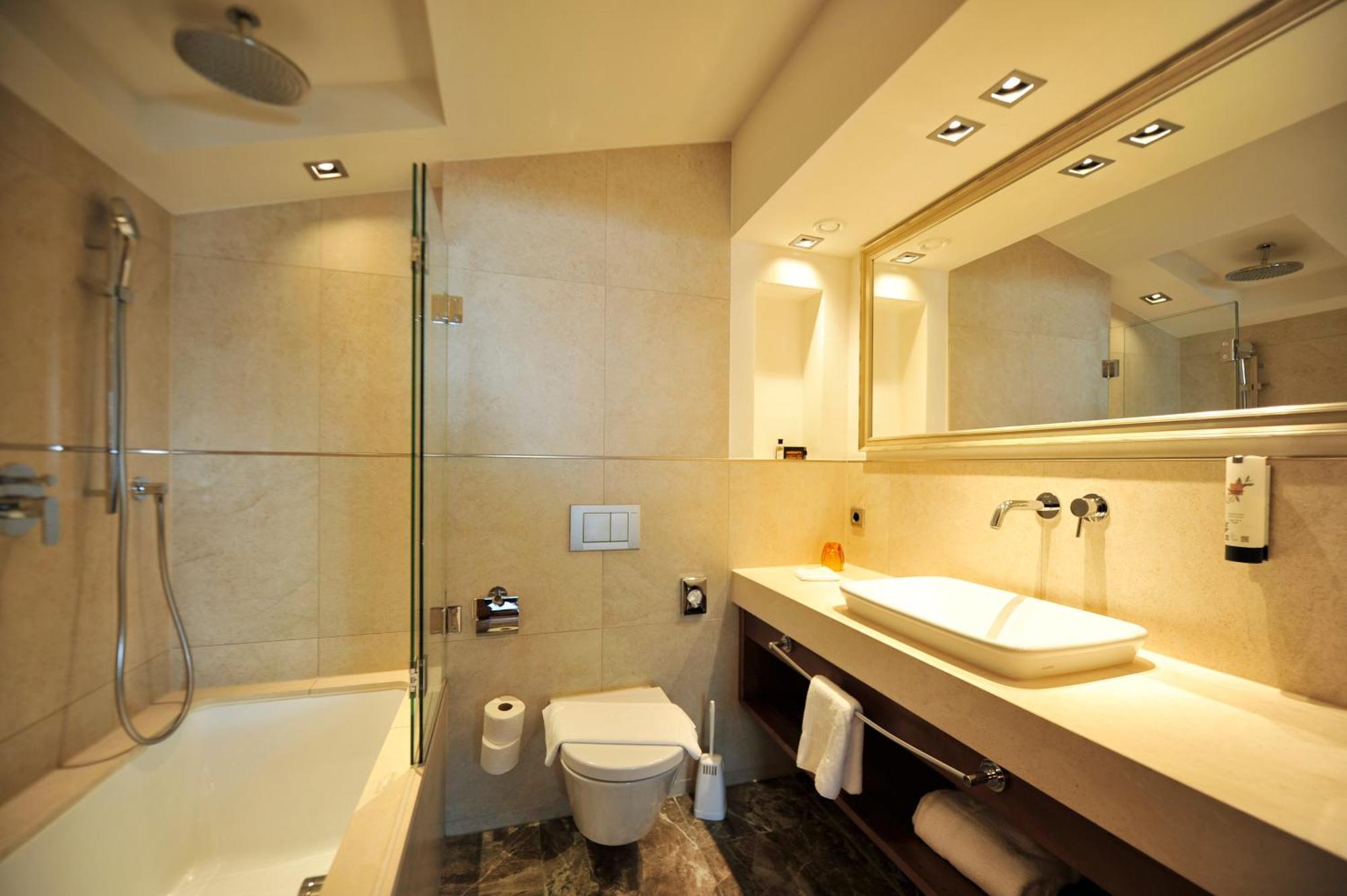 Haldenhof Hotel เลคอัมอาร์ลแบร์ก ภายนอก รูปภาพ