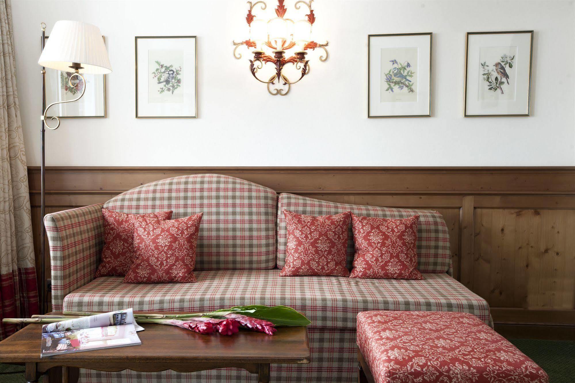 Haldenhof Hotel เลคอัมอาร์ลแบร์ก ภายนอก รูปภาพ